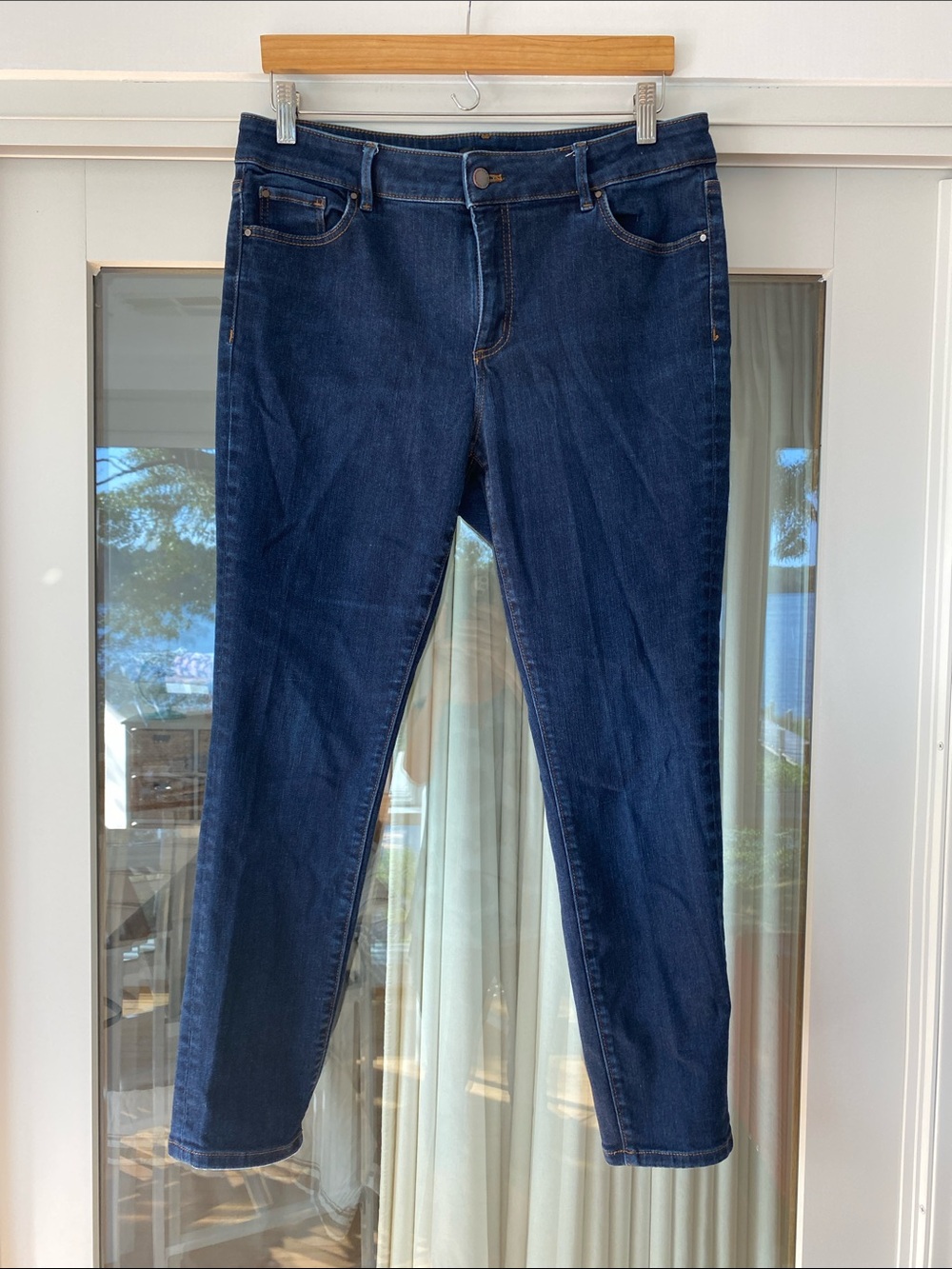 Ann Taylor Skinny Jeans in Dark Blue